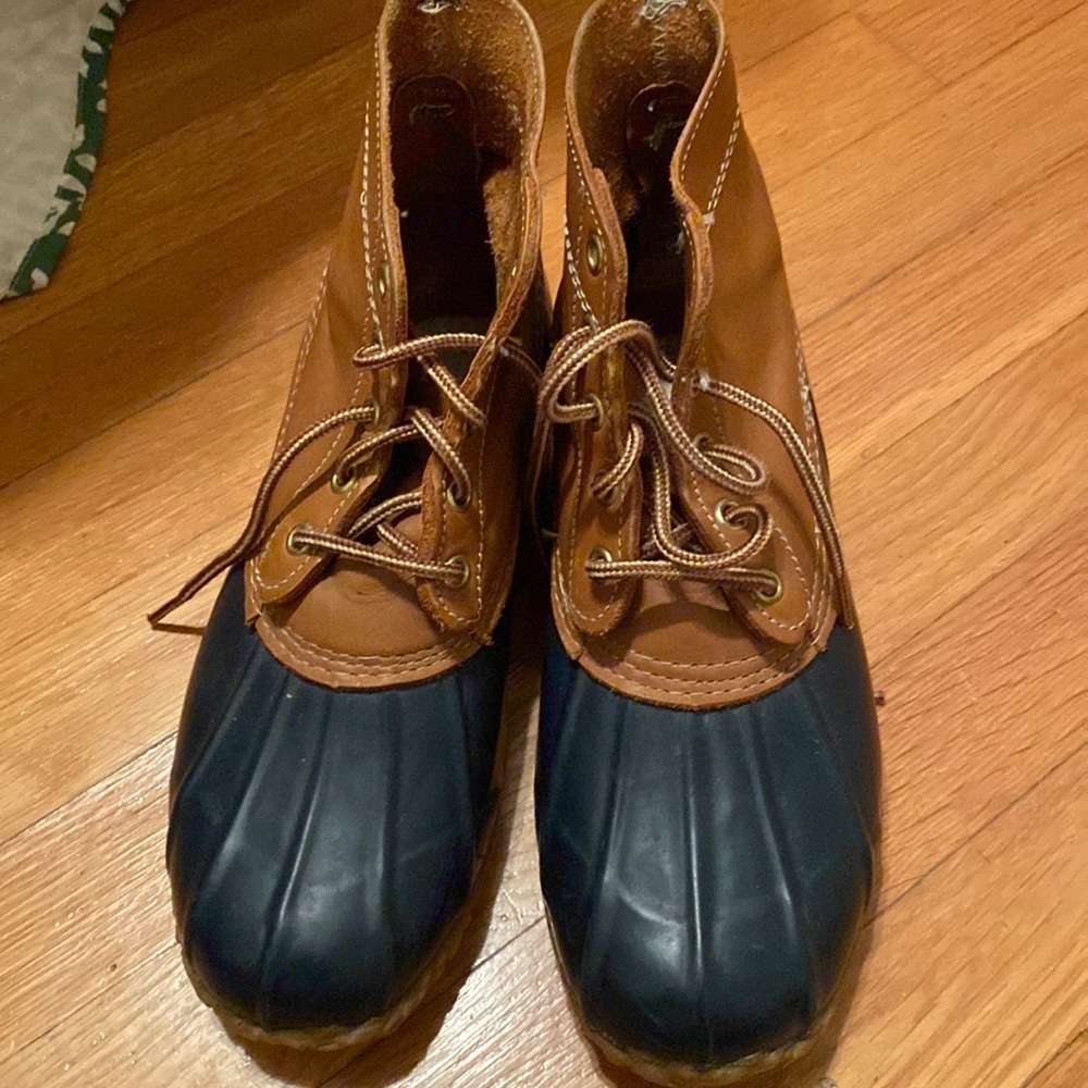 Eddie Bauer water boots